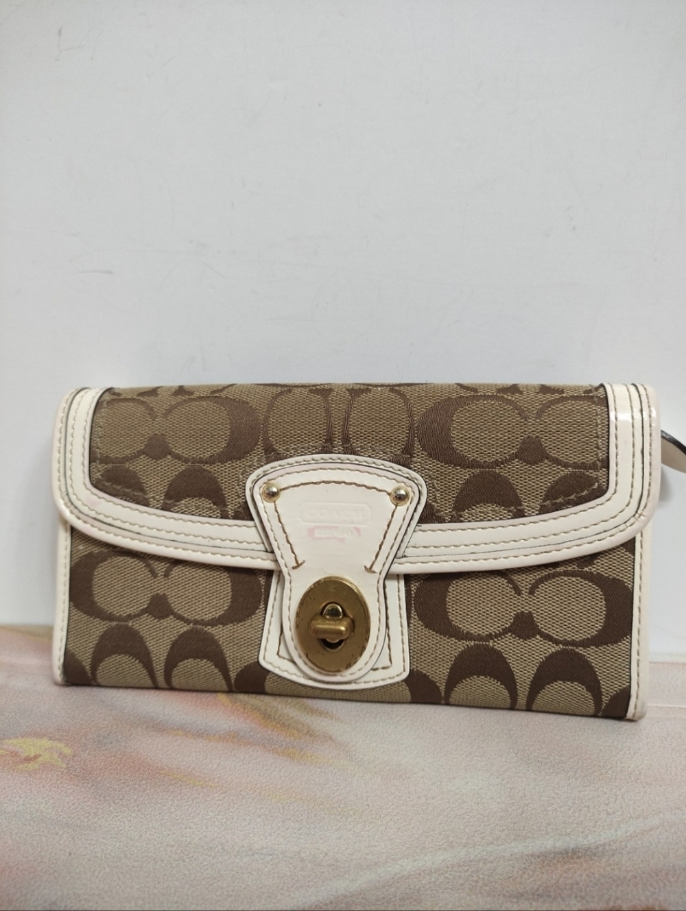 Vintage Y2K Coach Legacy Signature Turnlock Wallet